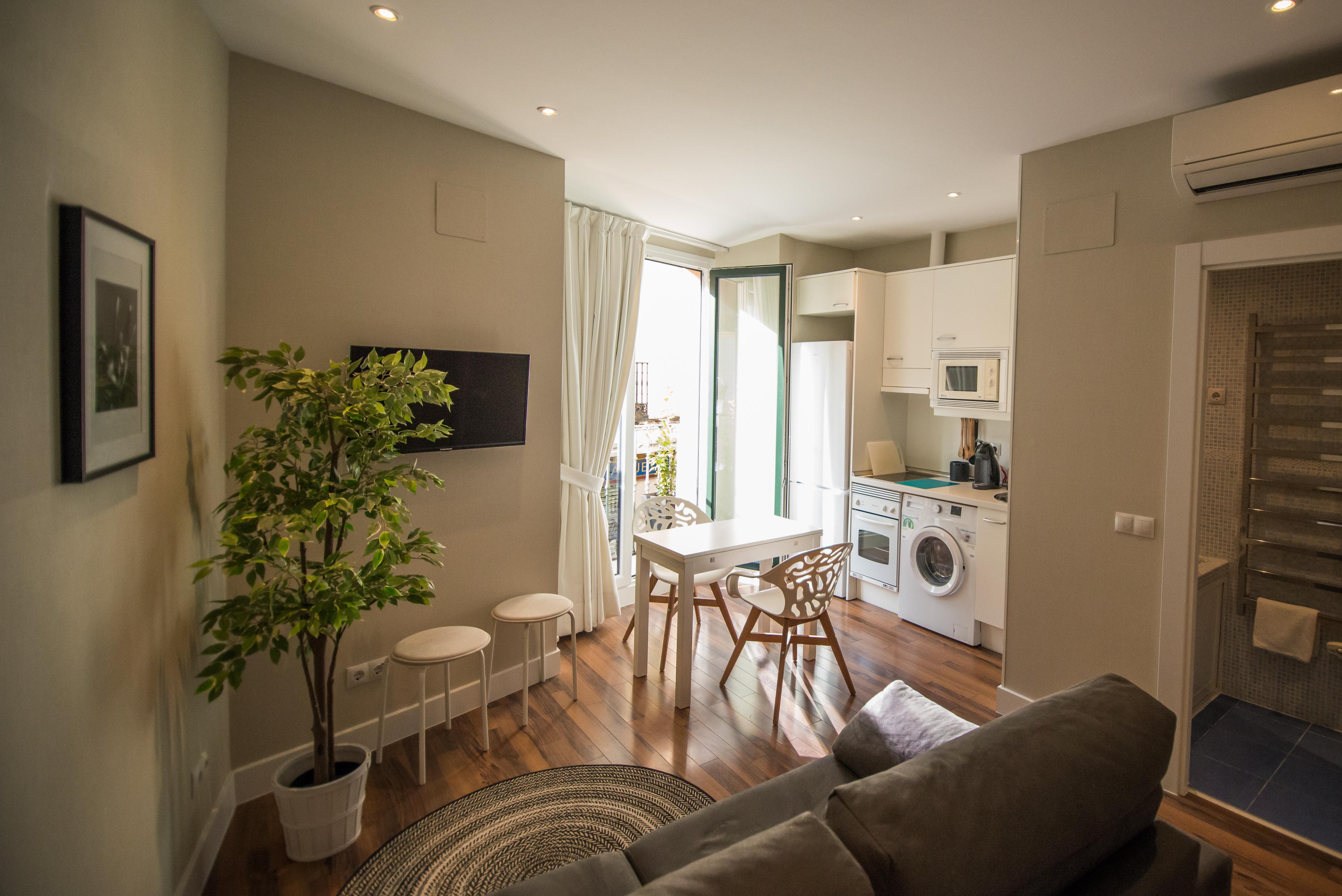 Apartamentos Cruz Мадрид Екстериор снимка
