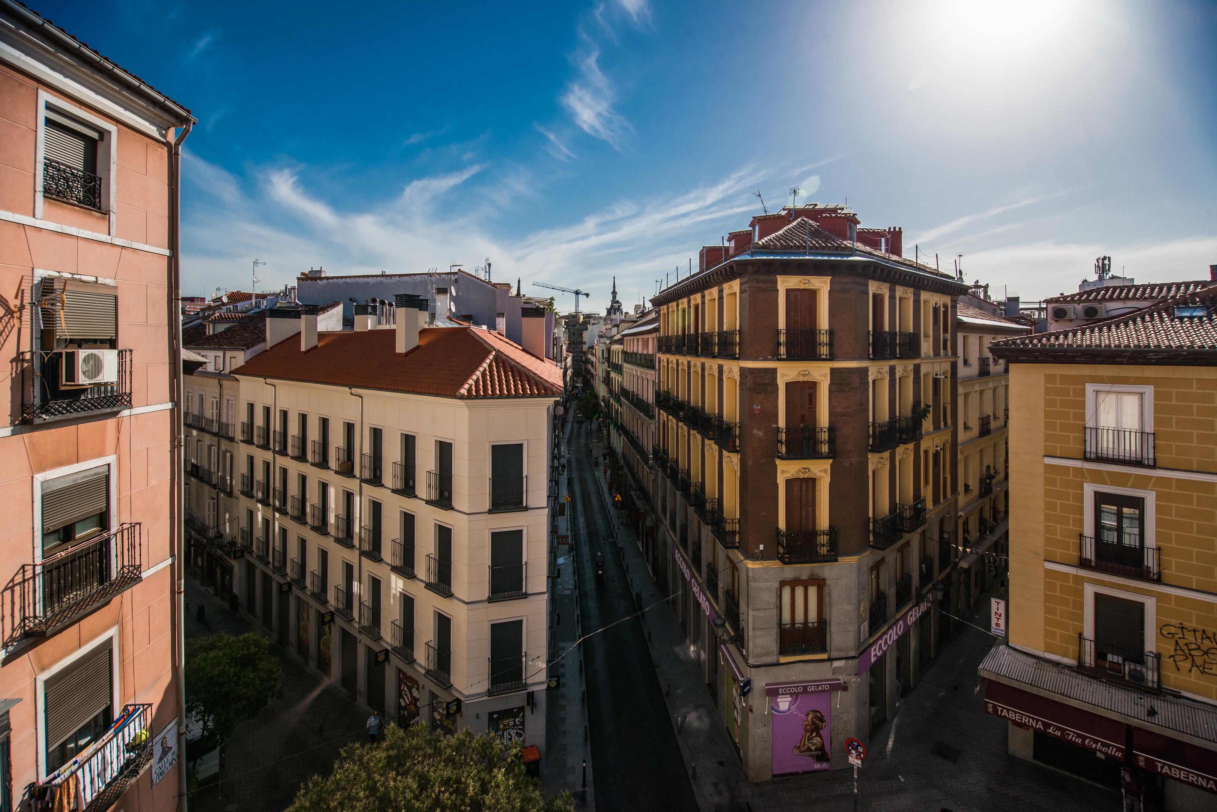 Apartamentos Cruz Мадрид Екстериор снимка