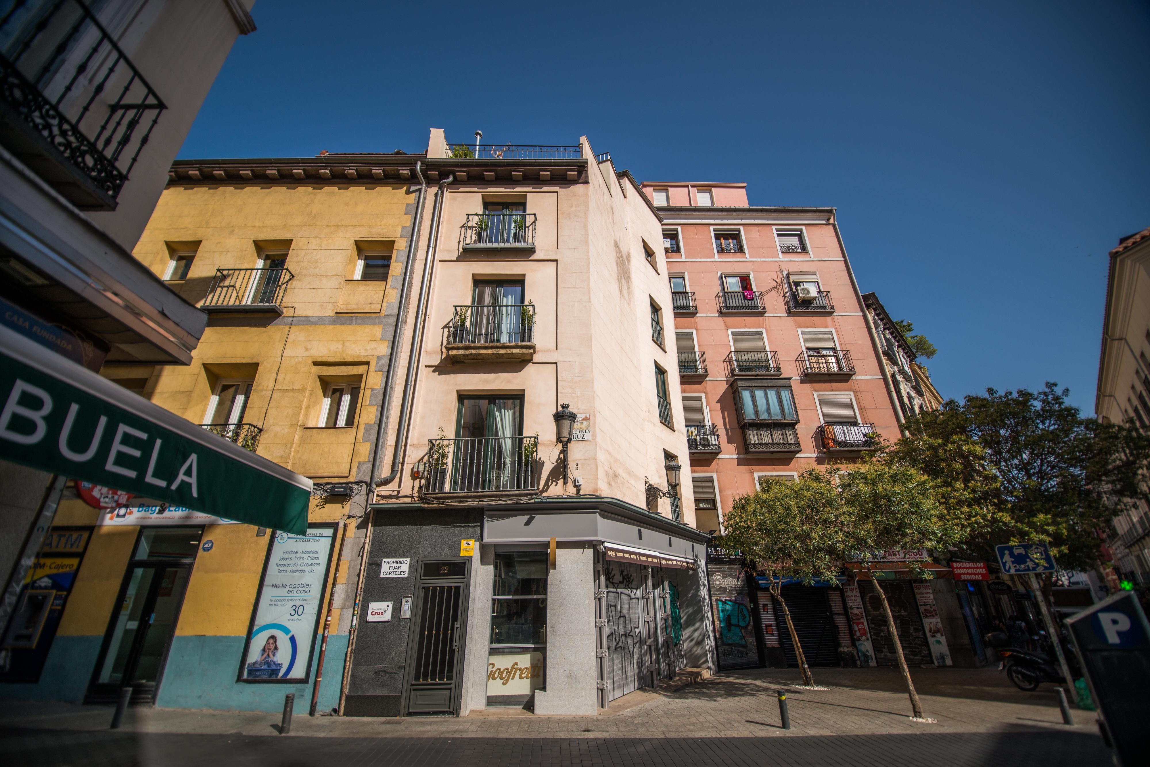Apartamentos Cruz Мадрид Екстериор снимка