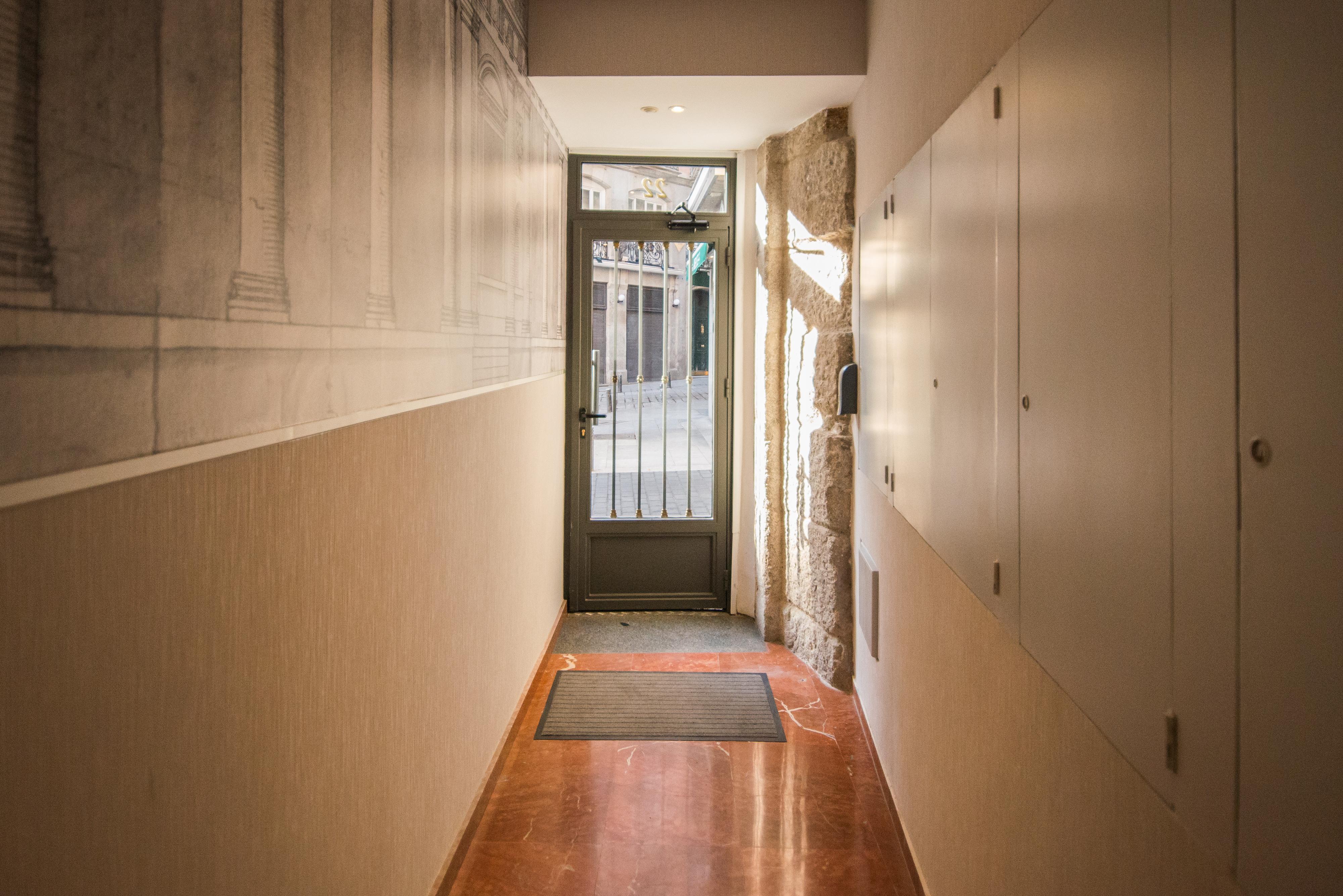 Apartamentos Cruz Мадрид Екстериор снимка