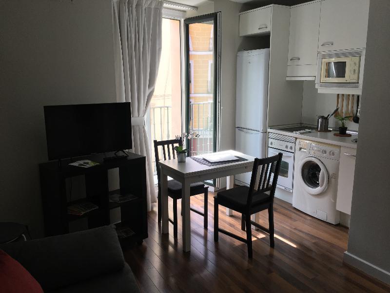 Apartamentos Cruz Мадрид Екстериор снимка