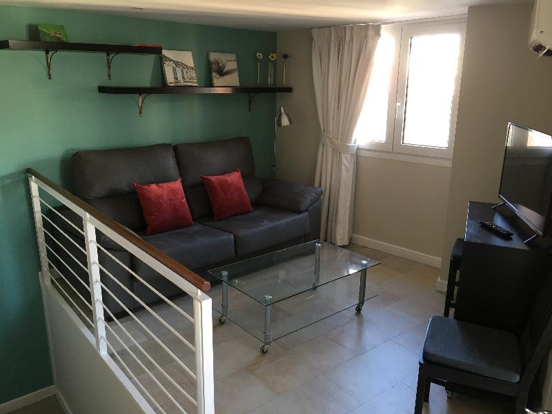 Apartamentos Cruz Мадрид Екстериор снимка