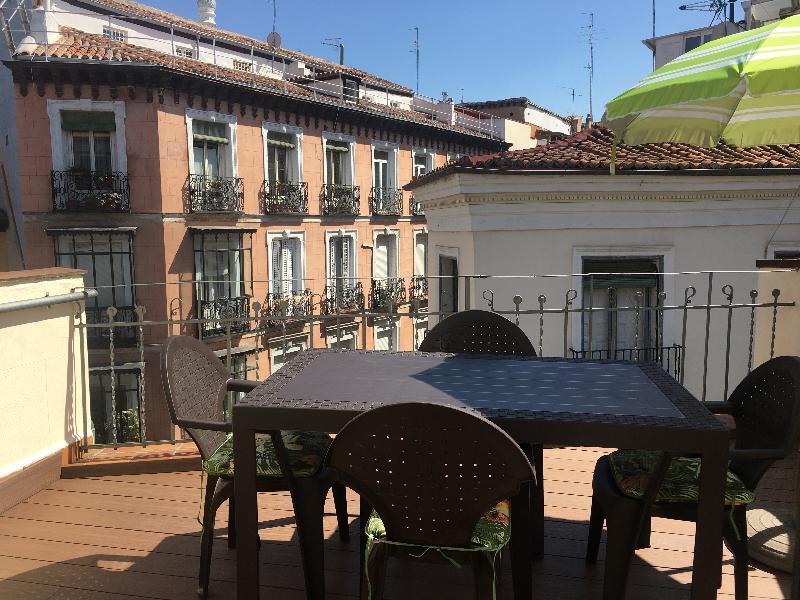 Apartamentos Cruz Мадрид Екстериор снимка