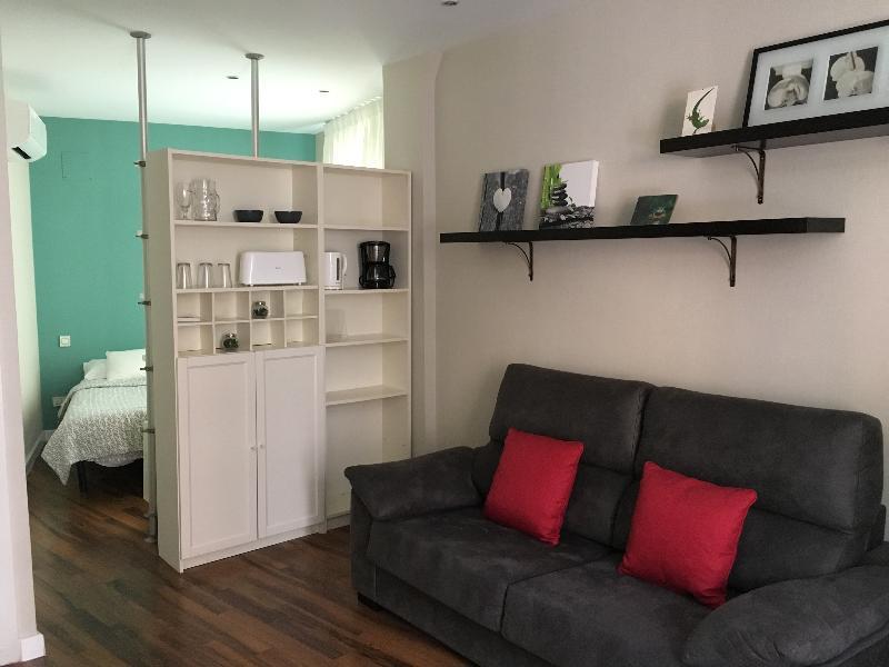Apartamentos Cruz Мадрид Екстериор снимка
